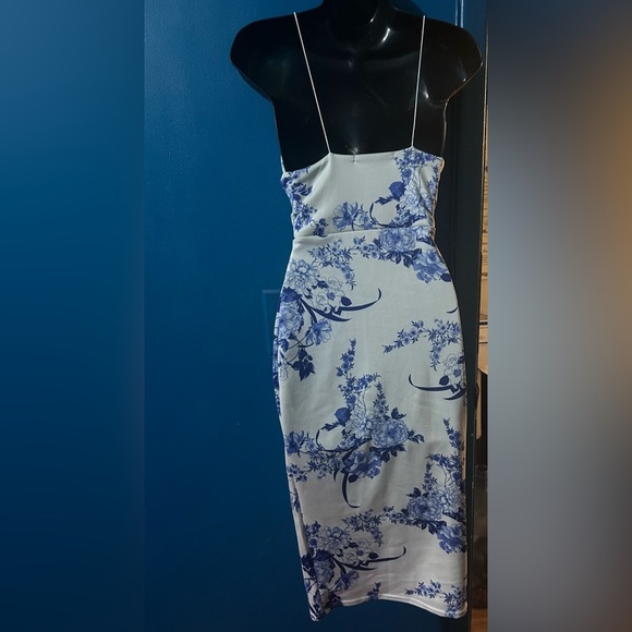 BUNDLE SALE: 15 % off 2 or more dresses/skirt sets - Picture 3 of 3